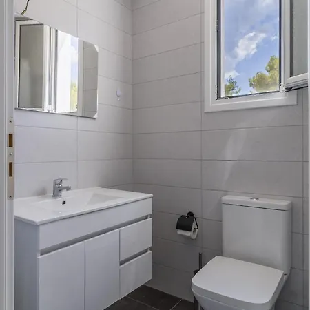 Βίλα Enchanted Sunlit Retreat 1 Ίσθμια