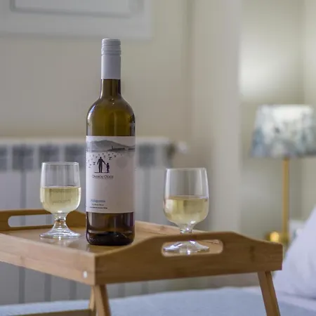 Βίλα Enchanted Sunlit Retreat 1 *