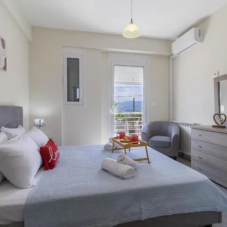 Βίλα Enchanted Sunlit Retreat 1