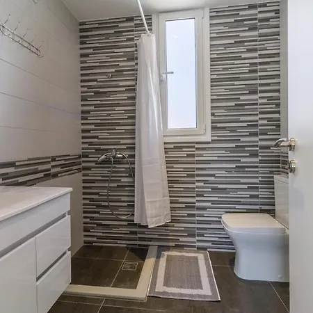 Βίλα Enchanted Sunlit Retreat 1 *