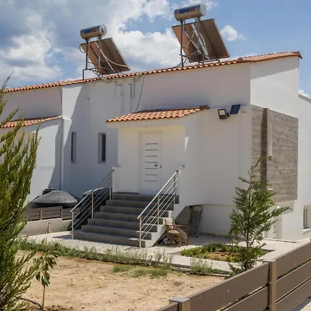 Enchanted Sunlit Retreat 1 *