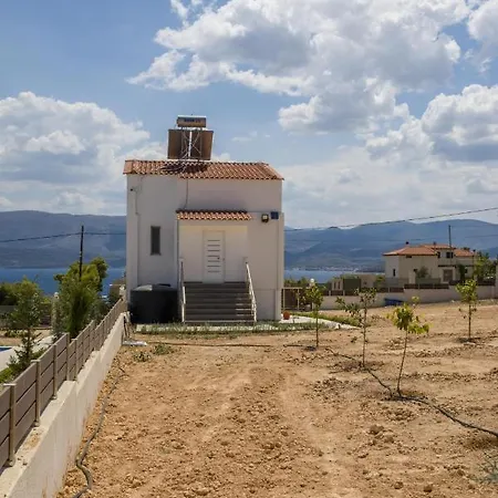 Enchanted Sunlit Retreat 1 Ίσθμια