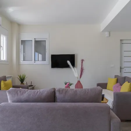 Βίλα Enchanted Sunlit Retreat 1 Ίσθμια