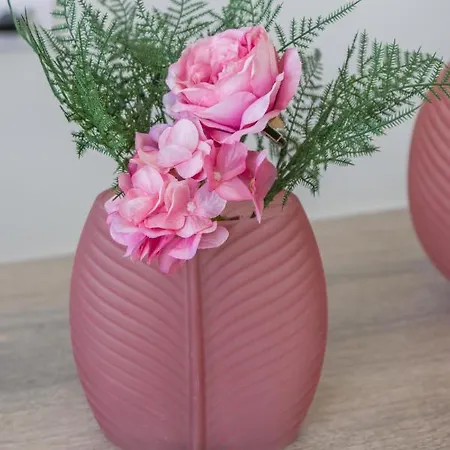 Βίλα Enchanted Sunlit Retreat 1 *