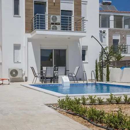 Enchanted Sunlit Retreat 1 Βίλα Ίσθμια