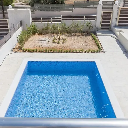 Enchanted Sunlit Retreat 1