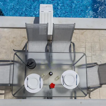 Enchanted Sunlit Retreat 1 * Ίσθμια