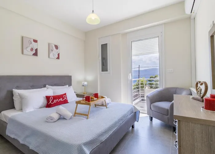 Enchanted Sunlit Retreat 1 فيلة