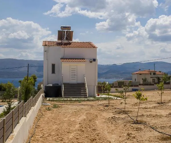 Enchanted Sunlit Retreat 1 إسثْمِيا