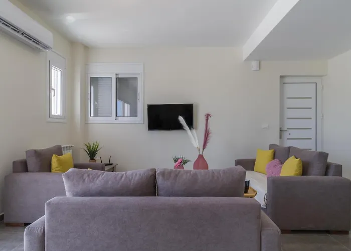 فيلة Enchanted Sunlit Retreat 1 إسثْمِيا