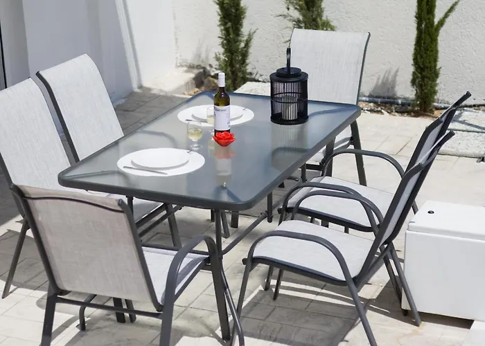 Enchanted Sunlit Retreat 1 فيلة إسثْمِيا