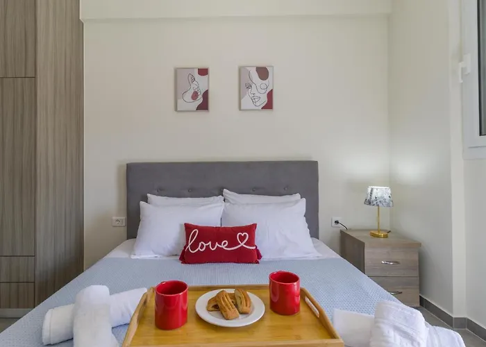 Enchanted Sunlit Retreat 1 إسثْمِيا