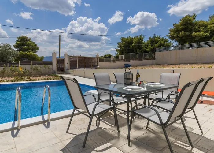 Enchanted Sunlit Retreat 1 إسثْمِيا