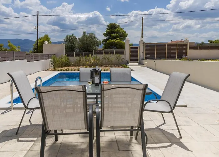 Enchanted Sunlit Retreat 1 إسثْمِيا