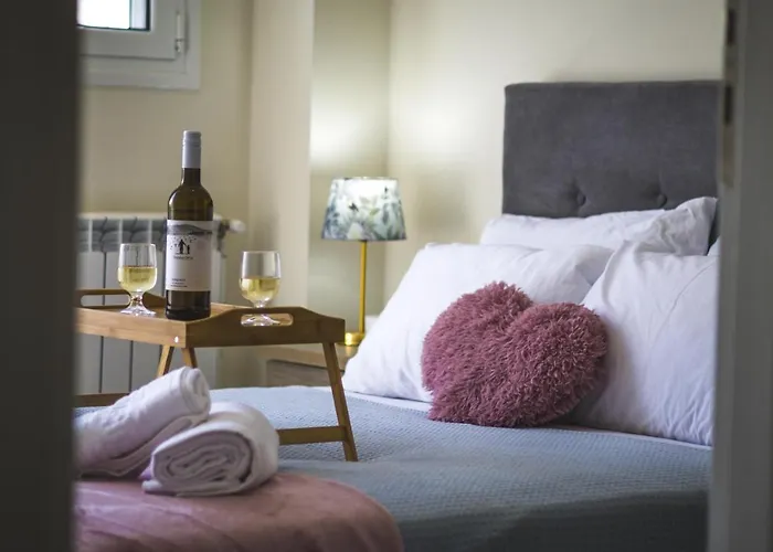 Enchanted Sunlit Retreat 1 إسثْمِيا